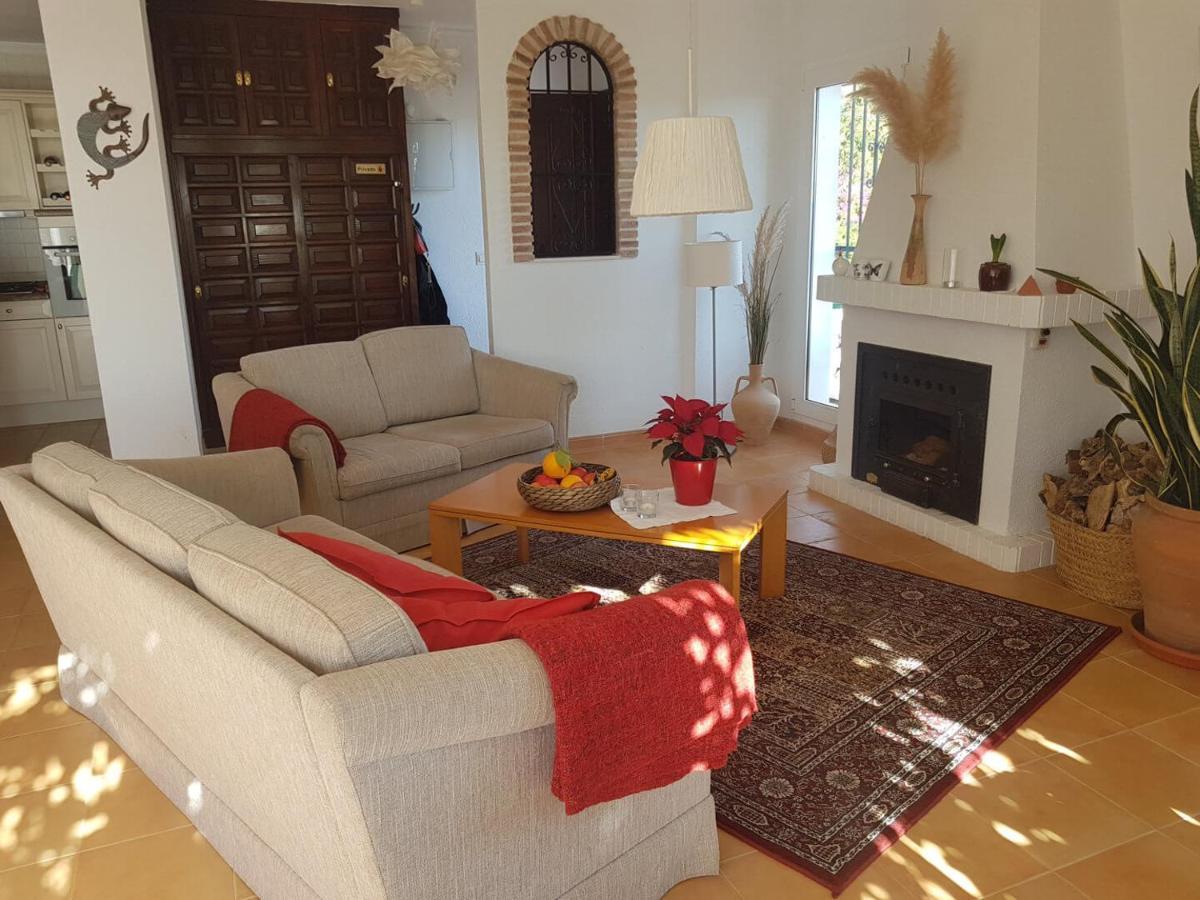 Bonita Villa En Nerja Casa Palomas Екстериор снимка