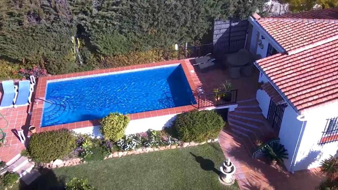 Bonita Villa En Nerja Casa Palomas Екстериор снимка